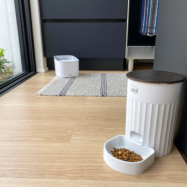 AnimalstoreXL Ebi Talakona Programmeerbar Feeder 3L 18x18x26cm Wit